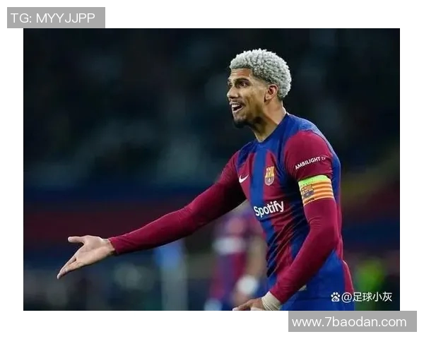 卡拉格直言阿劳霍表现不佳巴萨若想进步需考虑出售他